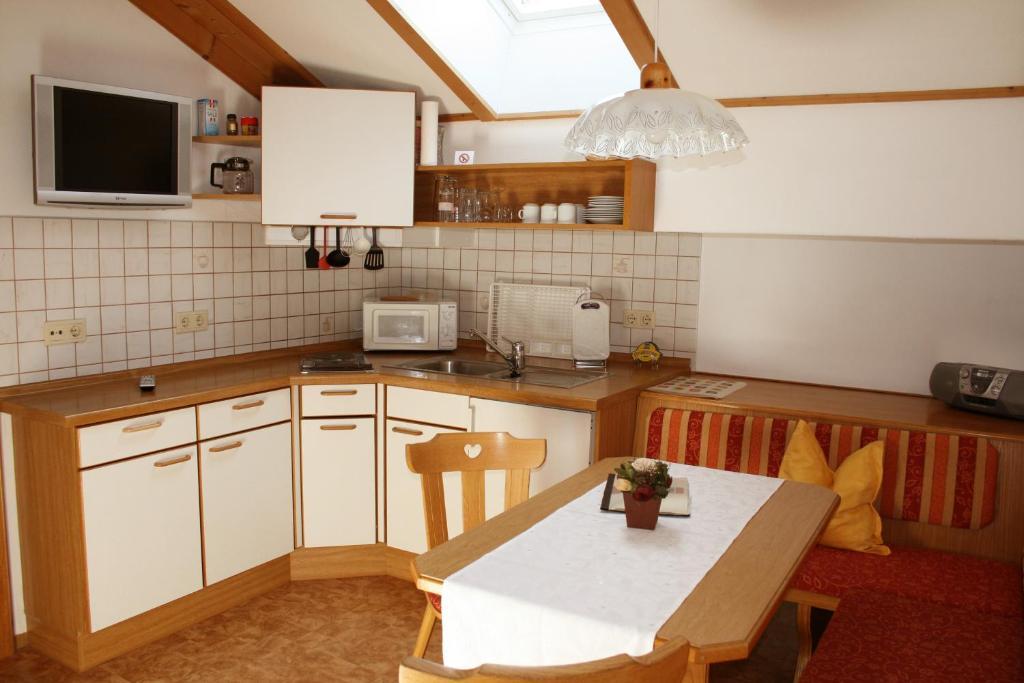 Apartments Haus Huber Mühlbach Room photo
